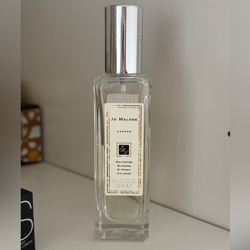 Jo Malone Nectarine Blossom and Honey Fragrance